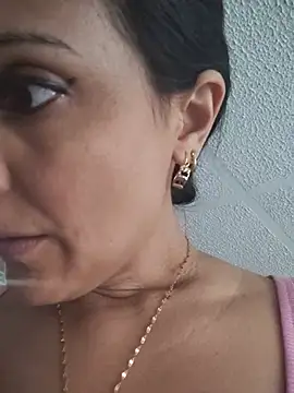 BasmaHernandez Chat XXX in diretta