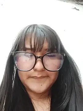 Emily-7 Live XXX Chat