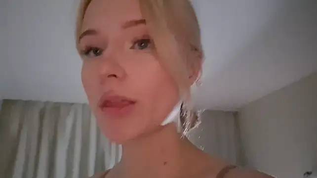 BloomMoon Live XXX Chat