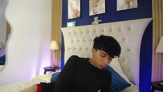 Aiden_Rivers_のライブXXXチャット