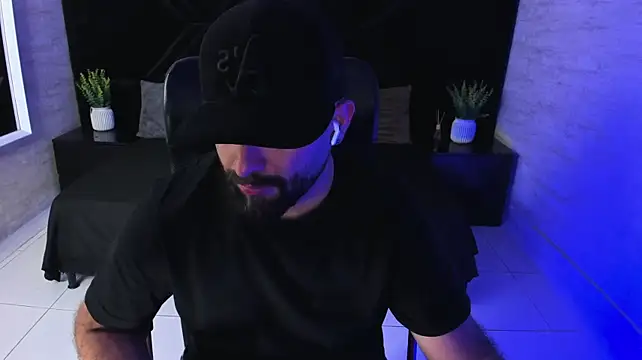 jhon_bear03 XXX чат на живо
