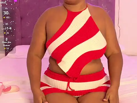Chat +18 de Tatianareyess ao vivo