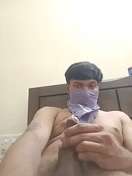 Aloneisbest Webcam show