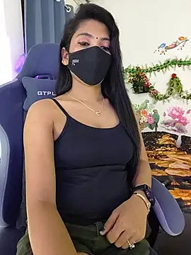 priya_26's Live XXX Chat