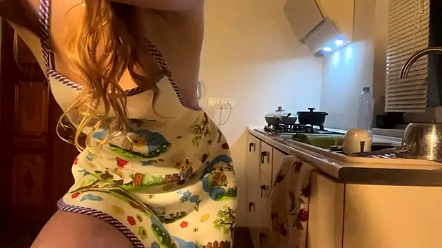 Chat +18 de TarenOgilvie ao vivo