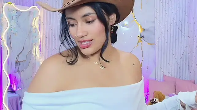 Živý XXX chat PEACHY_TAY