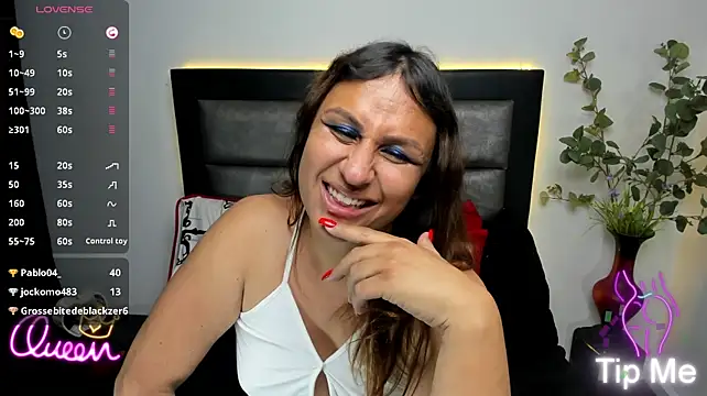 WildDolls Live XXX Chat