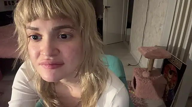 Živý XXX chat MagalyEssinger