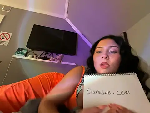Swedishciara Webcam Show
