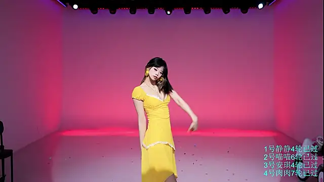 CSC-77のライブXXXチャット