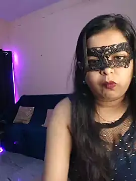 Naughty_Kayra 现场XXX聊天