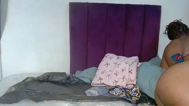 Juicy-luciey Live XXX Chat