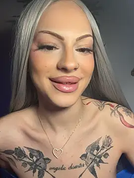 Show de DollyRuby na webcam