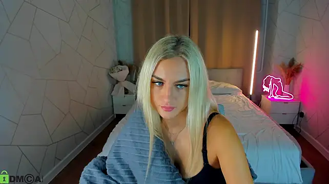 Silen_Tori Adlı Modelin Canlı XXX Sohbeti