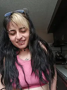 Chat +18 de ValkiriaFoX ao vivo