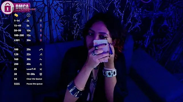 XXX chat uživo modela lune_noire