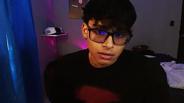 Mr_yisuzz Pertunjukan Webcam