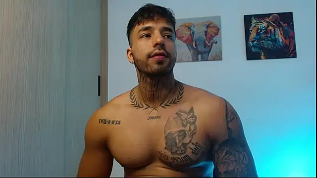 Jacobb_Phoenix Chat XXX in diretta