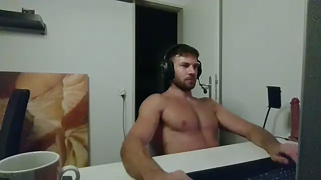 alpha-hunk's Webcam Show