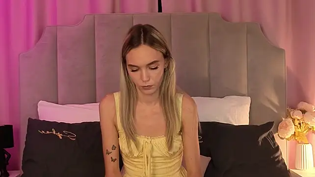 NikkiRyx Webcam Show