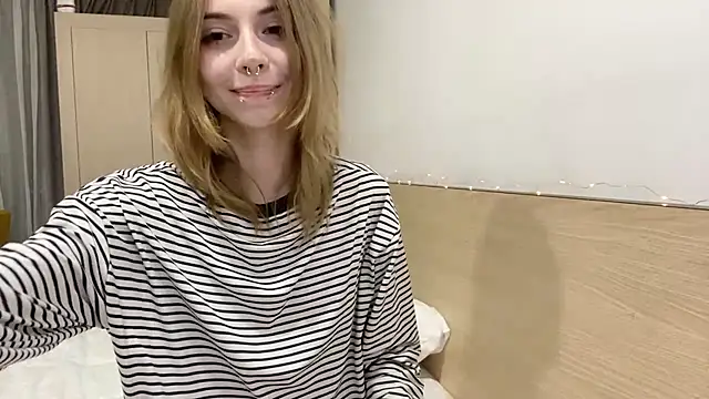 DaniGlow Webcam Show