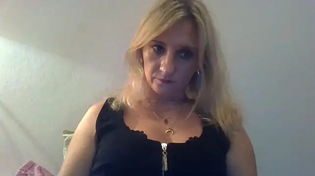 ViolettaMature Webcam-Show
