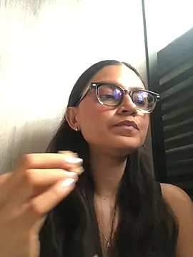 Chatroom XXX en direct de Gia_Mazzon