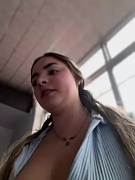 imlindapink XXX чат на живо