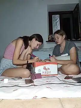 Онлайн чат XXX ella_maya