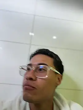 Chat +18 de TavoHot_ ao vivo