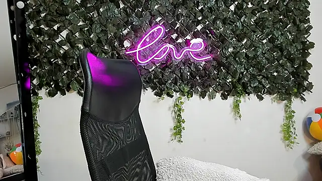DestinyHills – Live XXX-chat