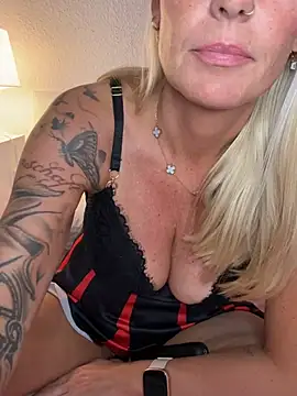 Missblondy39 Webcam-Show
