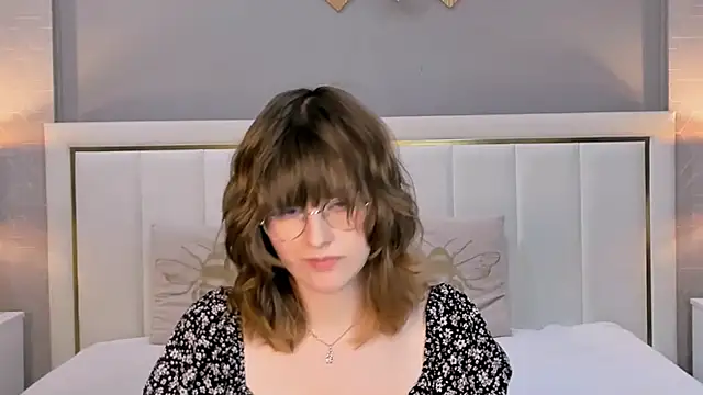 BEATRICE_LOWRY Live XXX Chat