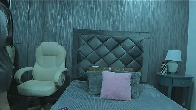Ashly_bloom_ Chat XXX live