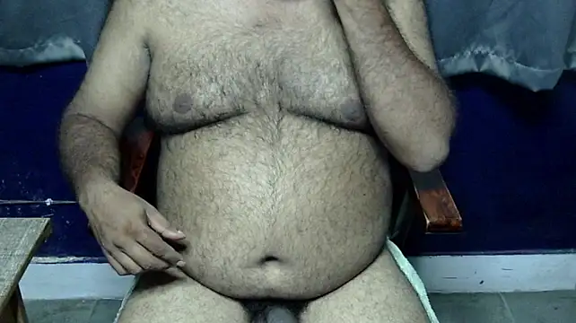 hairysubcub_70 网络视讯表演