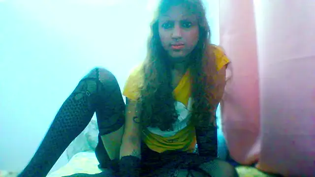 Show modela MmmMoniikaBabie na web-kameri