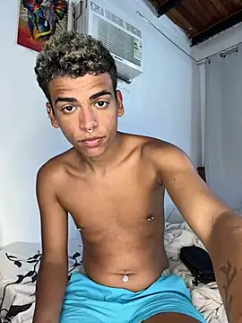 PrincesLeo's Live XXX Chat