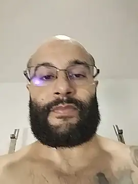 Chatroom XXX en direct de Luke__09