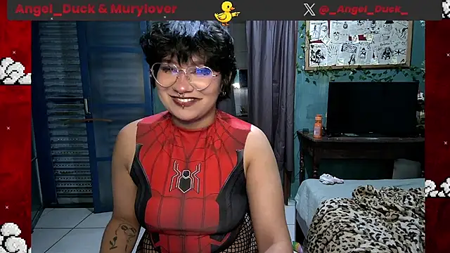 XXX chat uživo modela Angel_Duck