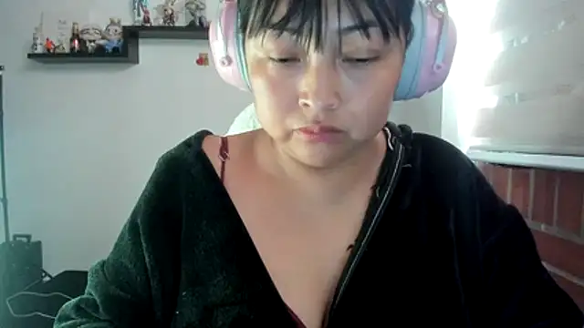 Chat XXX en directo de Shaddycute_