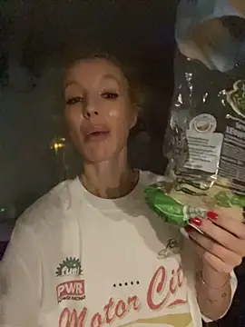 aestetick Live XXX Chat