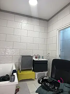 MIAMI9 Live XXX Chat