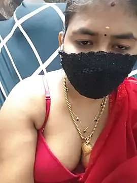 Tamil_Lotus Adlı Modelin Canlı XXX Sohbeti