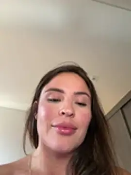 SofiaGomez444 Adlı Modelin Canlı XXX Sohbeti