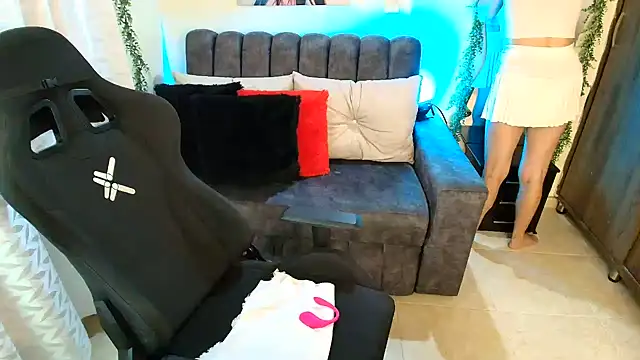 LUCYMILF_SEXY's Live XXX Chat