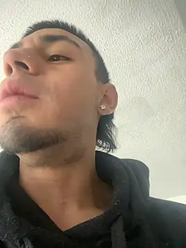 Taylor_DiamondBoy Live XXX Chat