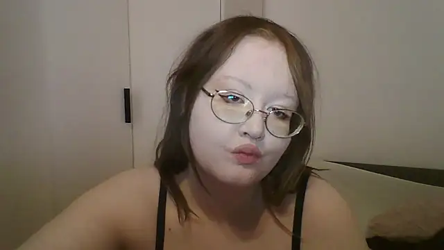 Chat +18 de sweetyy_cake ao vivo