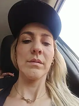 Monita_Med Adlı Modelin Canlı XXX Sohbeti