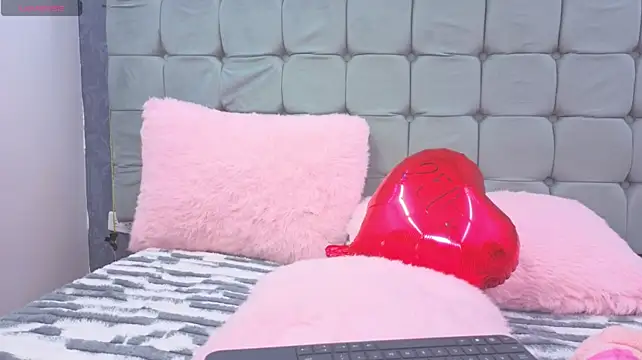 Chat XXX ao vivo de Karol-Messy_