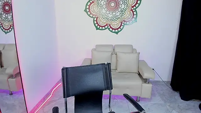 Chat +18 de Candy_fox_19 ao vivo